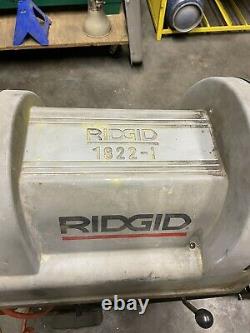 RIDGID PORTABLE WHEELED 1822-I Auto-Chucking PIPE THREADER 300,535,1224