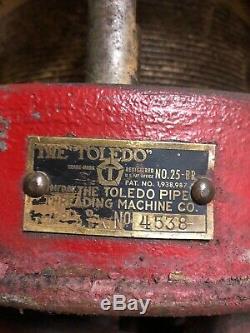 Toledo 25-BR Pipe Threader. 2 1/2 6. Works. With Dies. Local Pu Only. 12586
