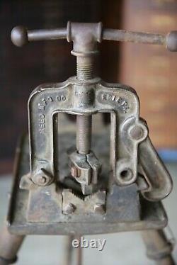 Vintage Toledo Pipe vise threading machine cast iron tripod stand antique tool