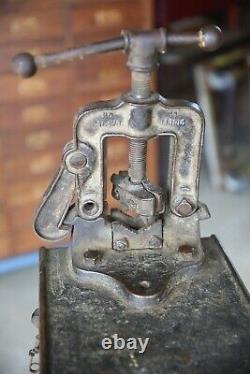 Vintage Toledo Pipe vise threading machine cast iron tripod stand antique tool